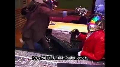 Look at this goofy ahh robots man 💀💀😭😭