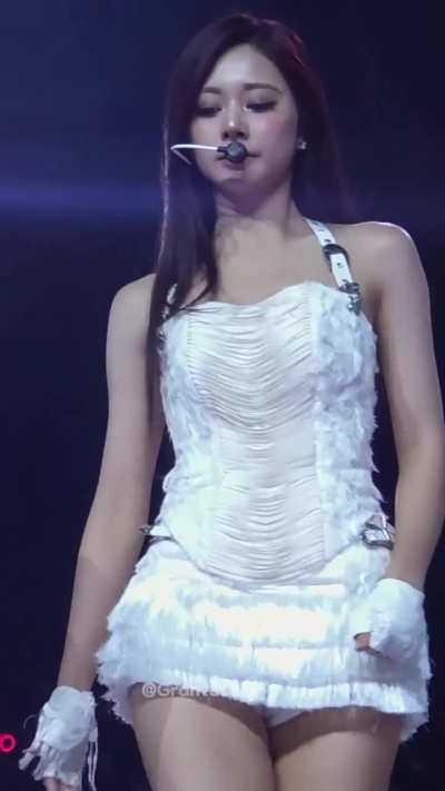 TWICE - Momo & Tzuyu