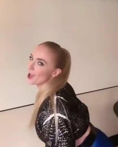 Sophie Turner needs to be used roughly