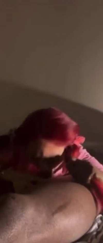 Ik it’s not her but do anybody know who this is ??