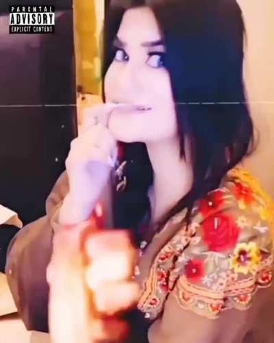 Oh My God! KAUR B😂.Here's new video from me on the most Amazing Rand of Punjabi Music Industry 🔥Saali Niri malai hai Te figure v bamb e ehda💦 Lun Te tel laake ehdi bund maaran da alag hi swaad Auna mittro🍆.Tell me in the comments.More videos OTW🔥(P.S. Bun