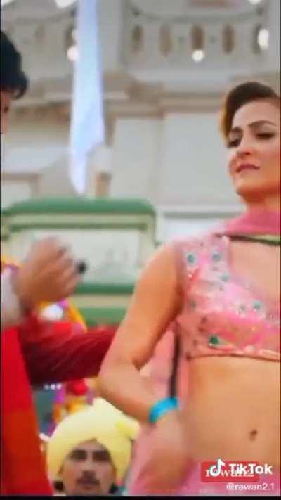 For some reason I can't stop watching this music video 🧠🧠🔫🔫