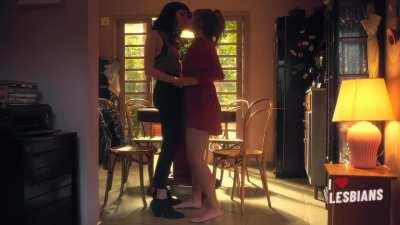 Manoela Aliperti & Giovanna Grigio (As Five - s02e01)