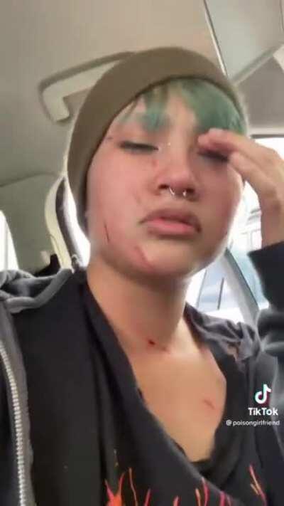 Terrible person attacks driver for no reason