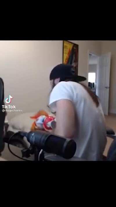 Charlie hits himself in the nuts