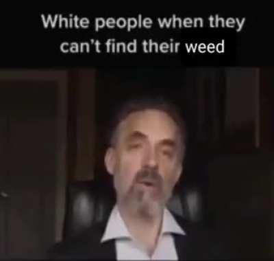 Average Berliner when their plug doesn't text back