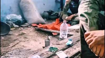 A Belarusian Muslim a Ukrainian Christian and a Israeli Jew sitting at the front in Ukraine and telling jokes about Putin. Sound like a start of a Joke? well..... source Israeli volunteer on tweeter.