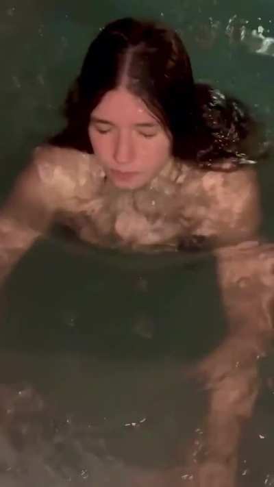 Se ve que anda caliente con ganas de exhibirse
