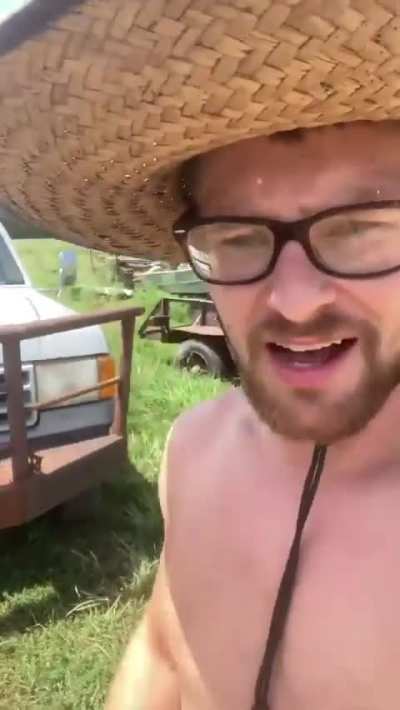 Bryce Mitchell shows off truck, mocks Elon Musk