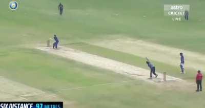 Hence proved koach is biggest thala fan.