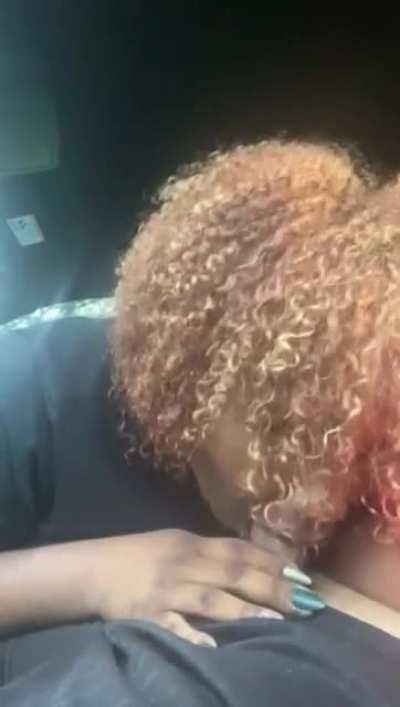 I could use her lips on my dick 💦