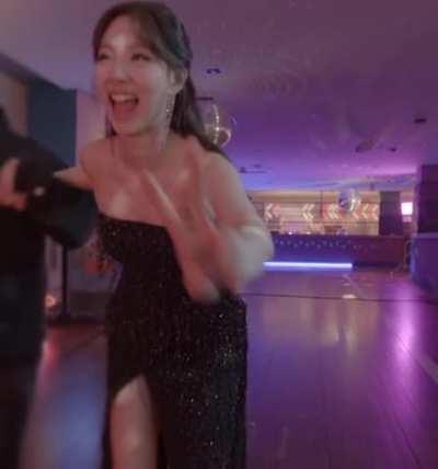 Nayeon - black dress, roller skates, kura kura