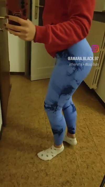 Call me leggings girl 