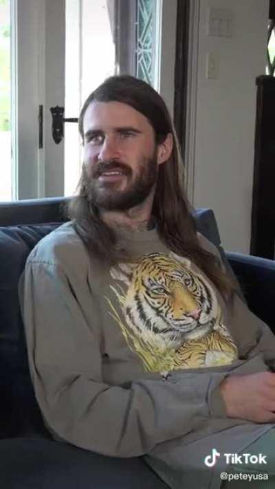 Bobby on TikTok with PeteyUSA.