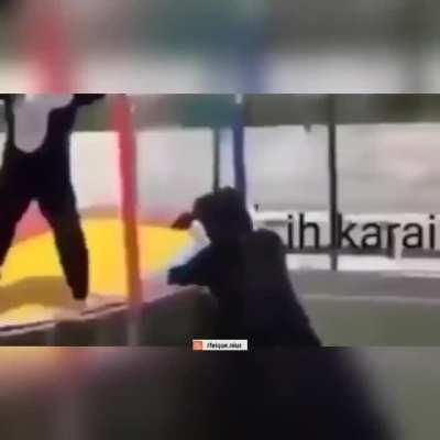 Se não rir eu entendo mas tô morrendo de rir