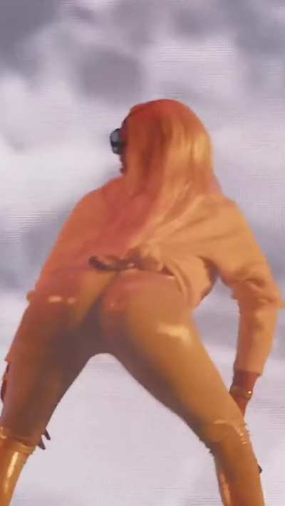 Twerking at flog gnaw