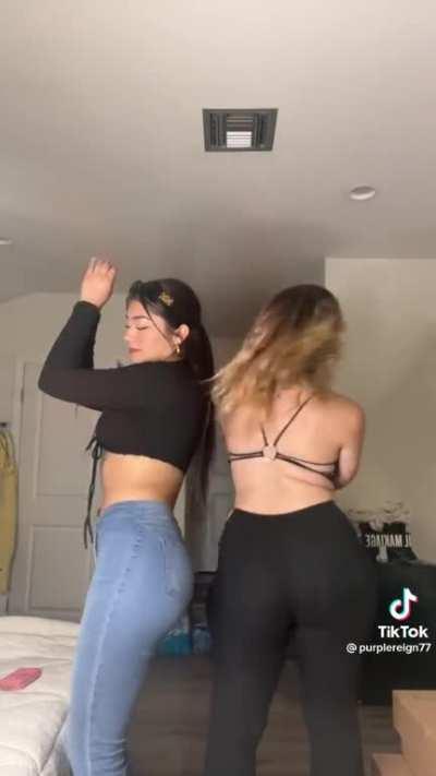 Movin ass with a friend