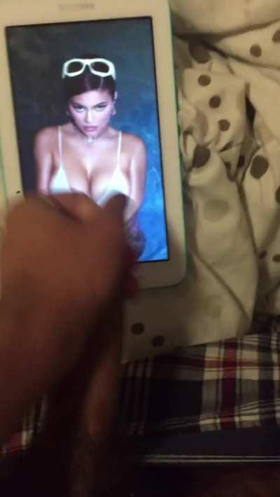 cum tribute on Kylie Jenner although i dont find this a good cumshot personally. Let me know how i did!
