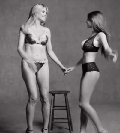 Heidi & Leni Klum kissing :)