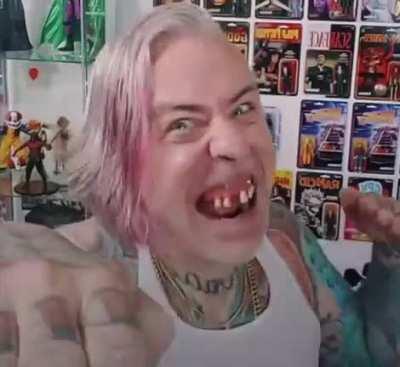 This is more disturbing then cringe