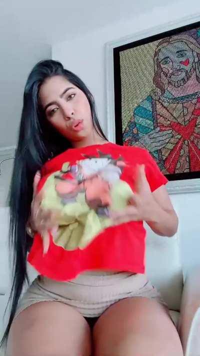 Could you handle my latina body <3