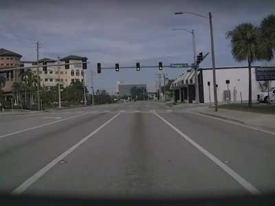 My Model 3 slams the breaks at the same green light almost every time (fsdsupervised)