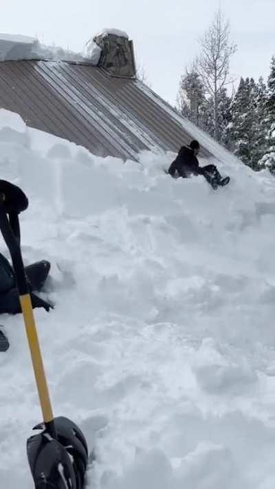 Roof avalanche