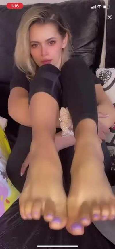 Long live from @anka87sweet