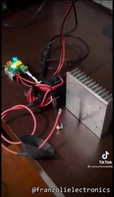 man made a jojo music out of electric