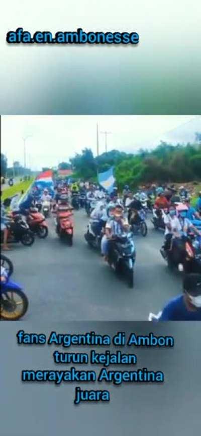 Hinchada de Argentina en Indonesia después de ganar la Copa América