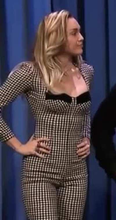 I think it's safe to assume that we'd all like to see Miley Cyrus and Gal Gadot go at it