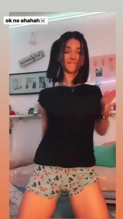 Guardate come sculetta