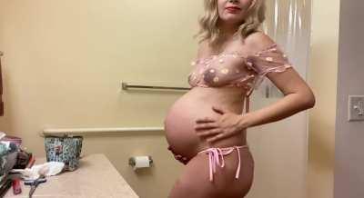 Let me present to you my perfect pregnant body