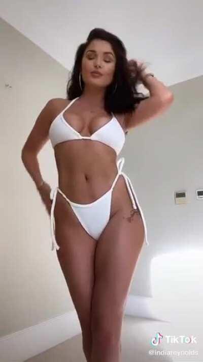 India Reynolds (@lovefromrey)