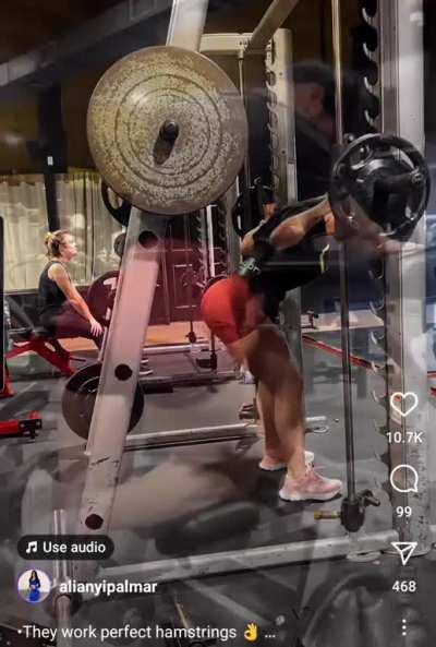 Hamstrings... yeah.. that's what I saw.