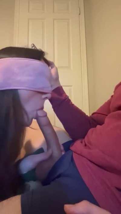 I love sucking cock but he would rather scroll through tinder