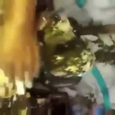 Pov: te celebran el cumpleaños afuera del colegio