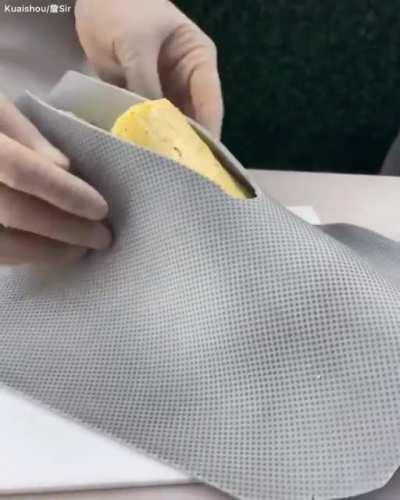 This cake is hyper-realistic.