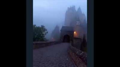 Outside Vampire Boy’s house, boutta break in and force him to drop wlr😈😤😼