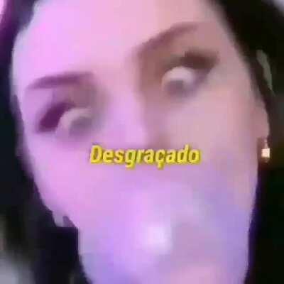 Mc Poze solta o bailão