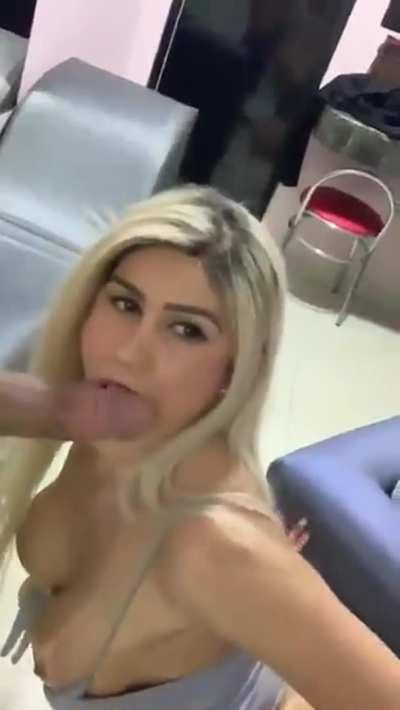 She Worships His Cock