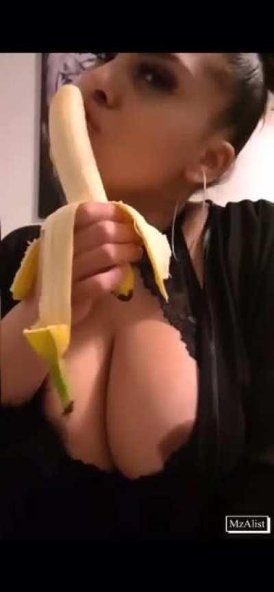 Mzalist sucking on a banana