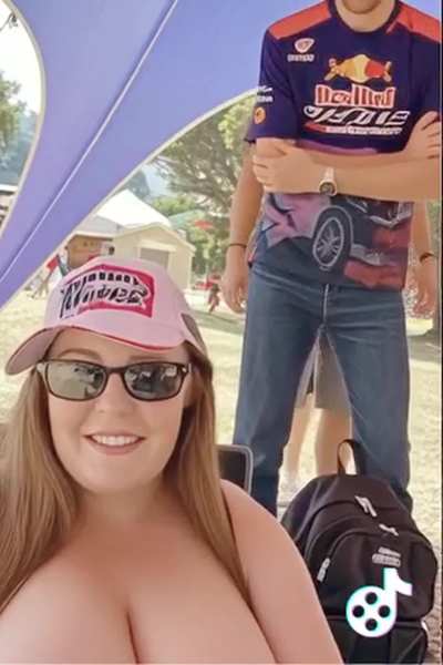 Tits out at the Grand Prix 😜