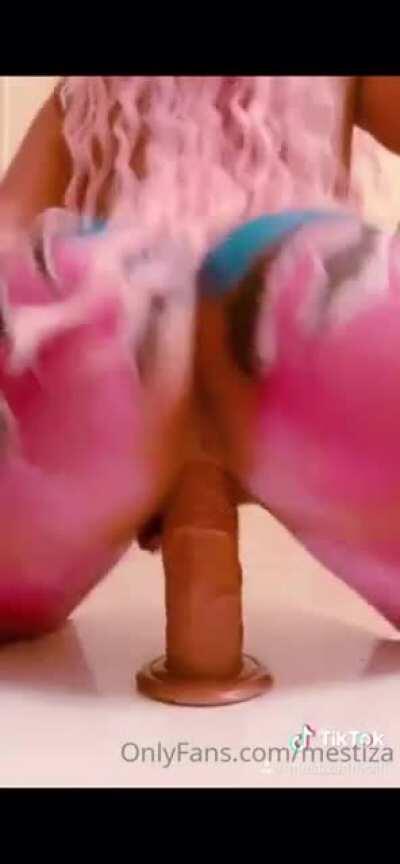 Con Nutella lo chupa y después cabalga la putonga de Mestizaofficial 😜😜😜😜