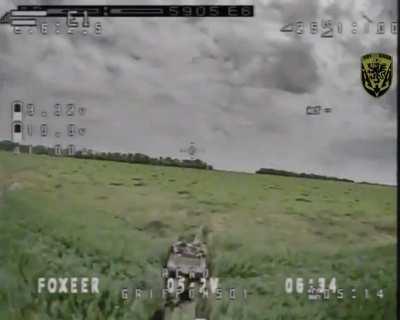 The Russian tank got stuck in the reeds. And very quickly turned into the prey of a vigilant Ukrainian hunter of the occupiers