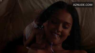 The guy wants to lick her navel ).( , but naughty Jessica Alba wants him to lick her pussy 👅👅💦💦🍆🍆❤️❤️🔥🔥 Movie- The Sleeping Dictionary