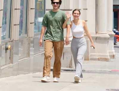 Millie walking around New York (photos in sequence)