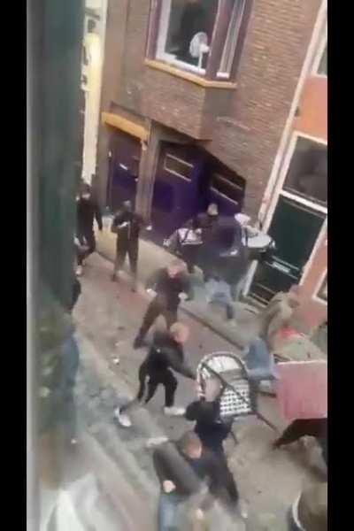 Os grupos dos Subs se encontrando no churrasco dos cria