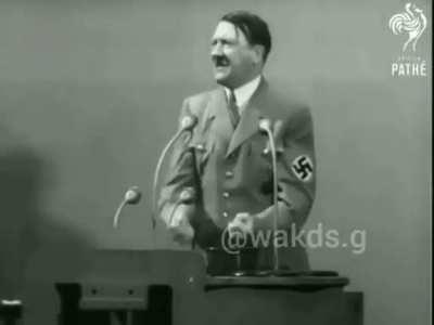 Avusturyalı ressam adam sonunda Türk olduğunu itiraf ediyor