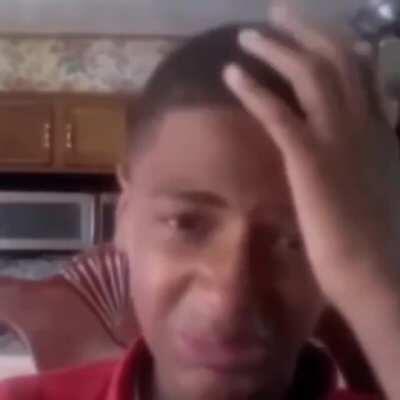 Lágrimas escorrem pelo meu rosto